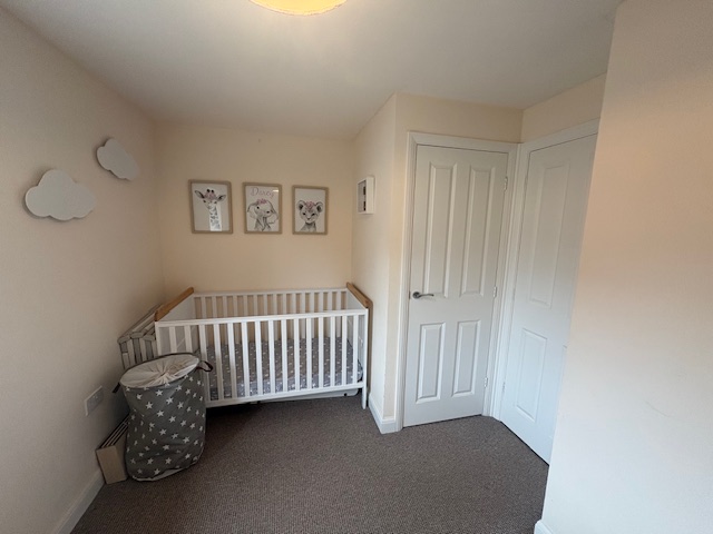 Bedroom pic 2