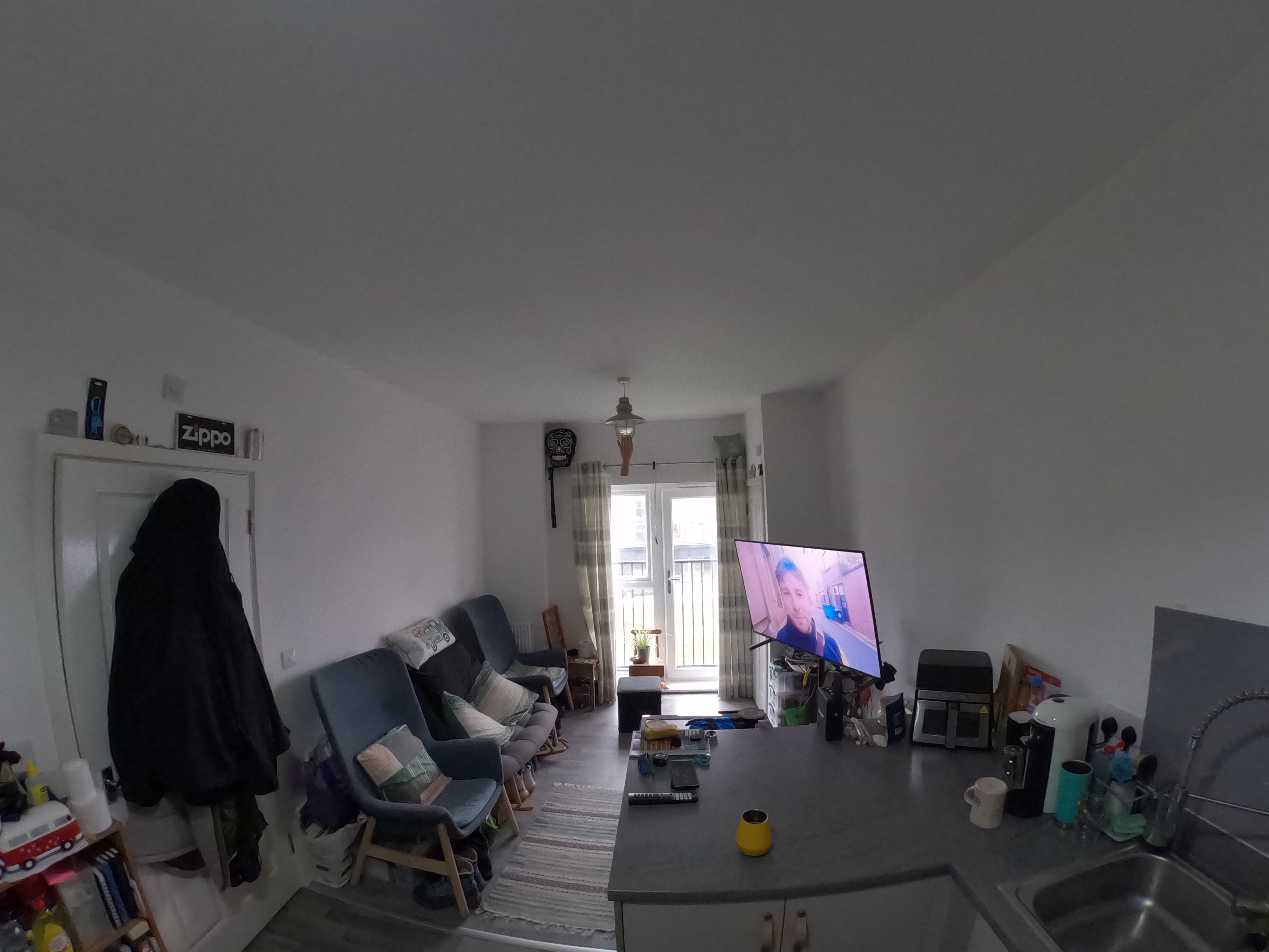 Ffordd Penryhn - lounge